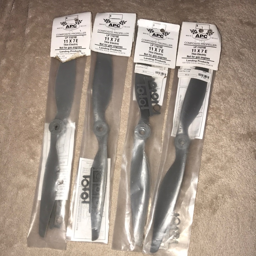 4 APC advanced propellers precision composites 11 x 7 E composite propellers New